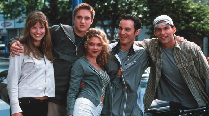 Destino Final saga con escenas de la película original, la sexta entrega y Ali Larter en Heroes